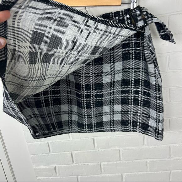 JustFab Black Plaid Knit Wrap Skirt Size XXL - Picture 7 of 10